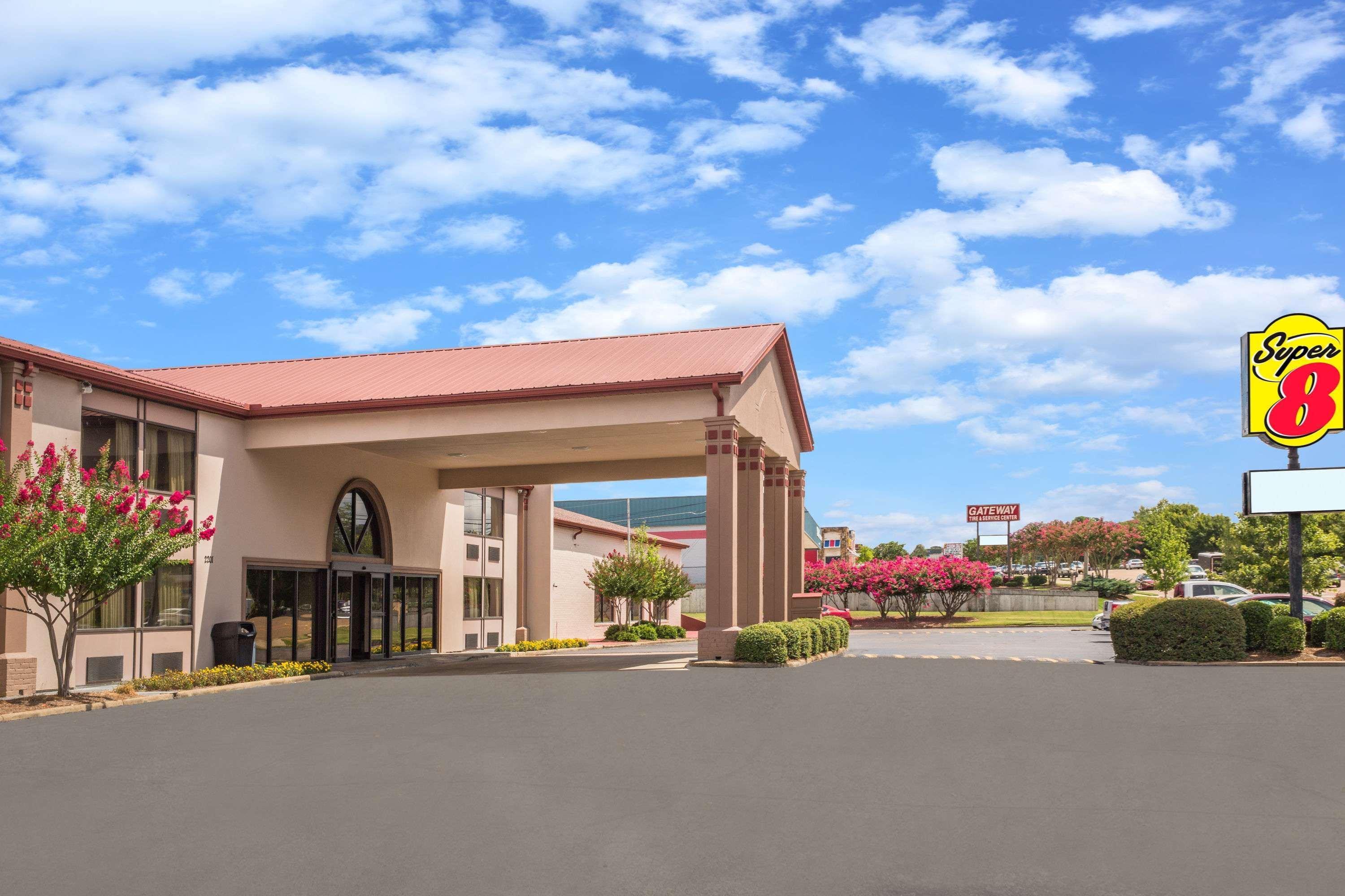 Super 8 By Wyndham Oxford Hotel Bagian luar foto